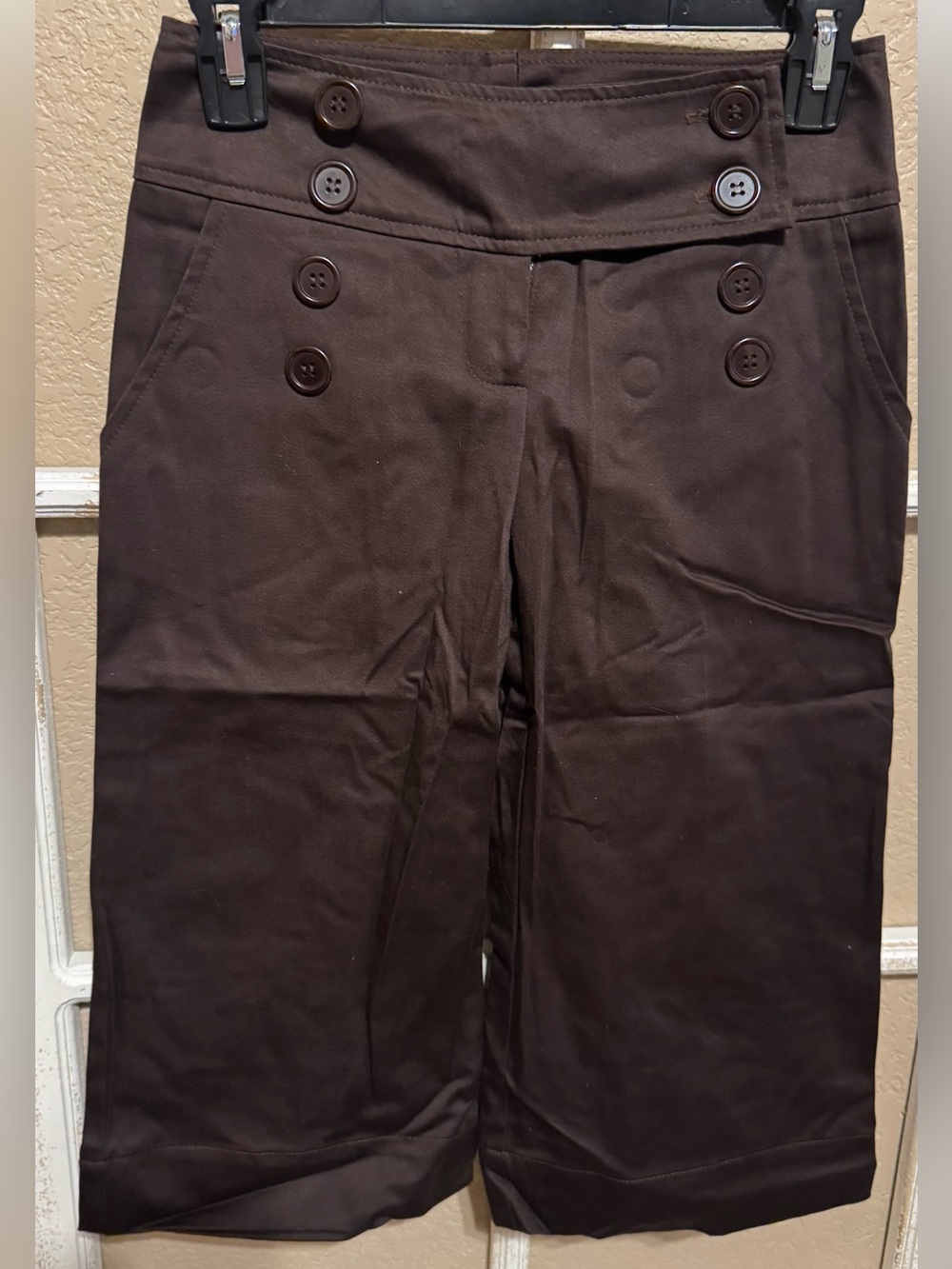 NWT Y2K Vintage zinc Dark Brown Sailor-Button Crop Capris; Sz 0